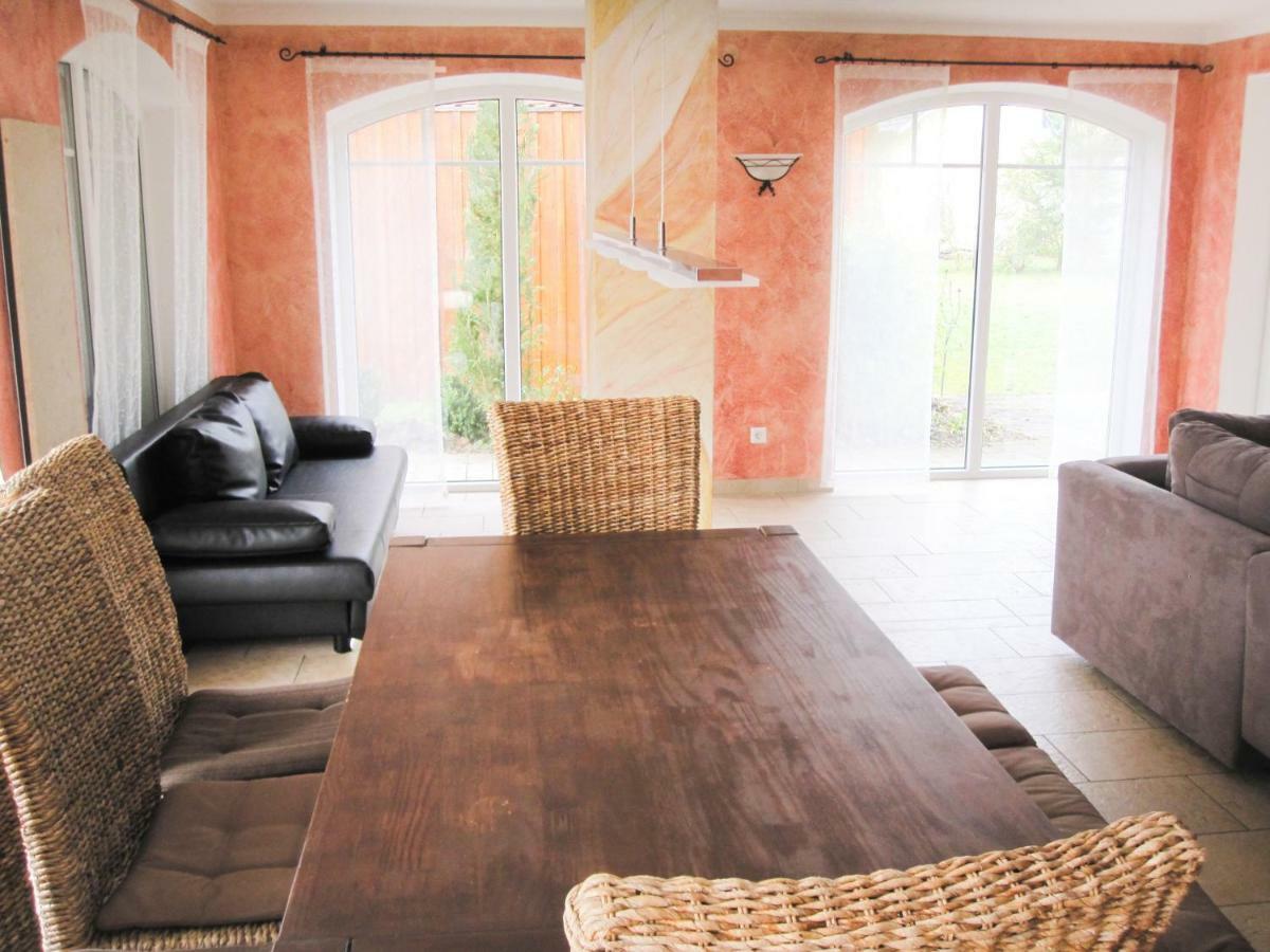 Ferienvilla Am Brueckelsee ヴァッカースドルフ エクステリア 写真